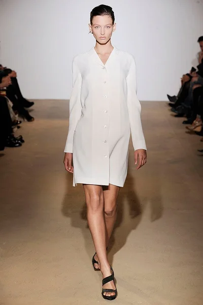 Look 24